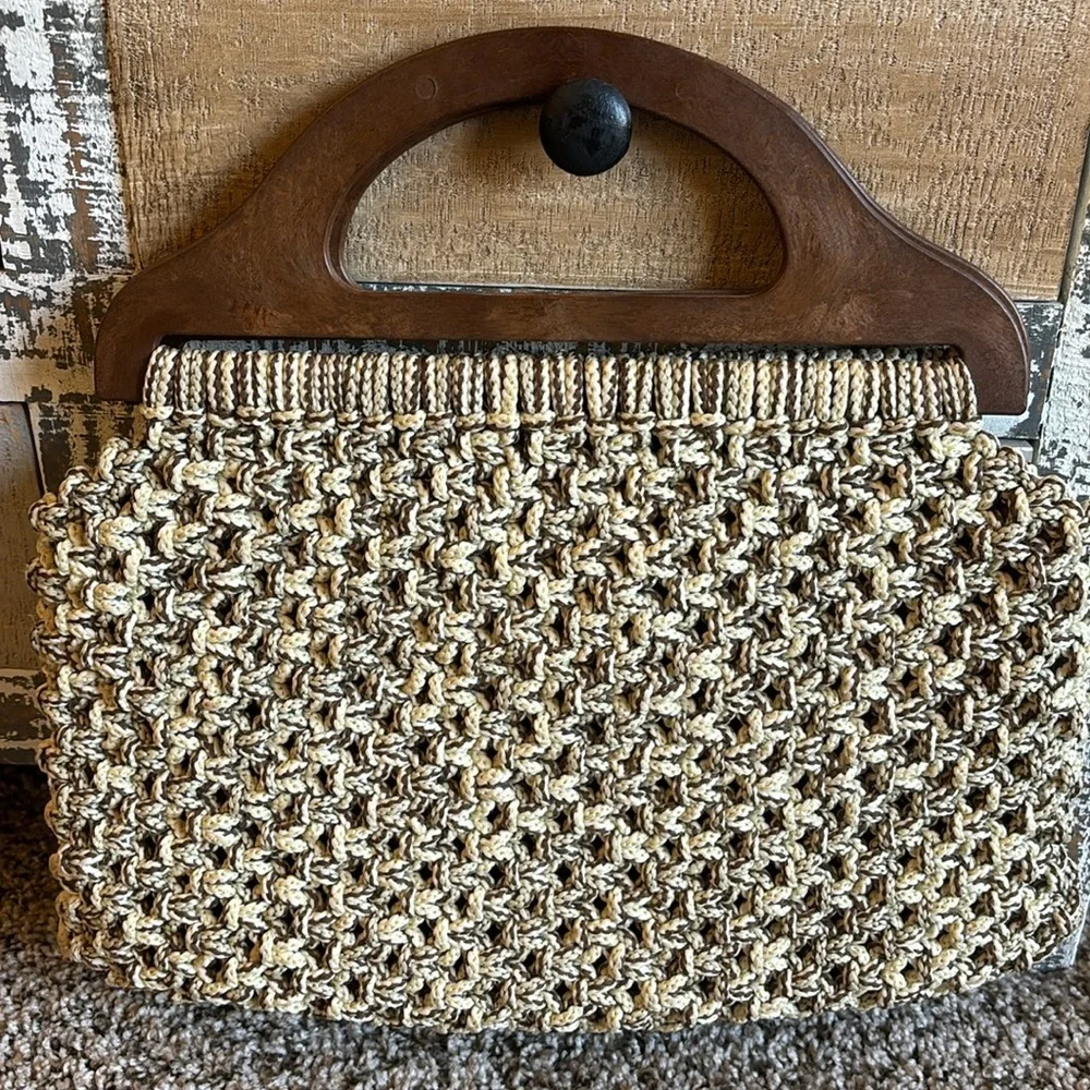 Vintage Boho Crocheted‎ Weaved Wooden Handle Bag Purse Tote Cream Brown